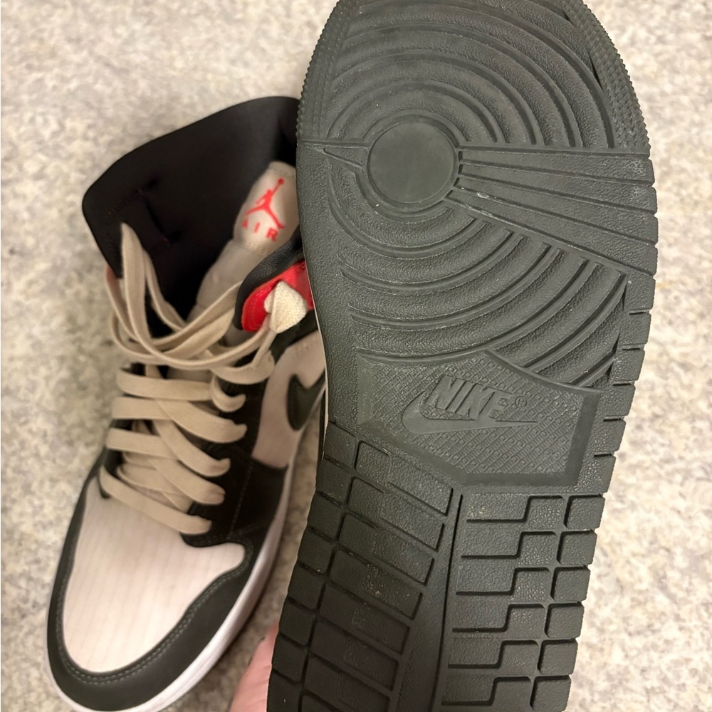 Nike High-Top Sneakers - Black and Cream - Picture 7 of 8